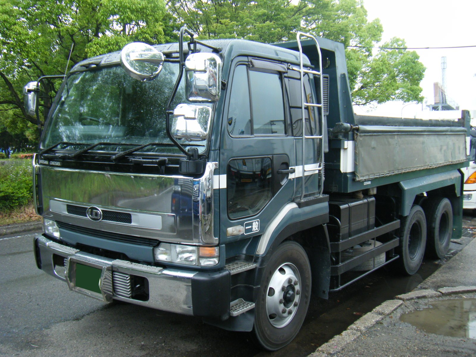 Nissan dump trucks for sale japan #3