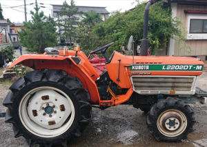 kubota L2201dt farm tractor with rotary for sale in japan